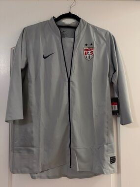 NWT Nike Light Gray US Soccer Dri-FIT Lightweight Jacket